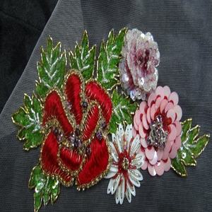 แผ่นปะคริสตัลทำมือสำหรับเสื้อผ้า รูปทรงดอกไม้ ปักเย็บติดคริสตัลสำหรับตกแต่งเสื้อผ้า - Product Image 3