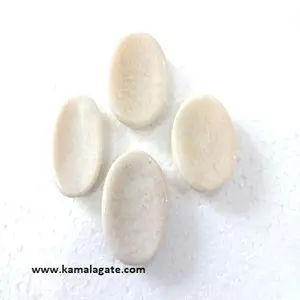 Pierre de lune en agate naturelle faite à la main Pierre de poche en cristal sculpté Pierre de palmier à vendre - Product Image 1