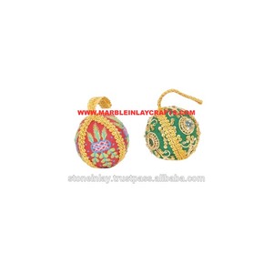 ของขวัญตกแต่งคริสต์มาสพร้อมงานปักมือ - Product Image 1