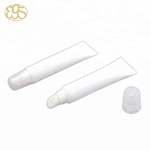 Applicateur de plug cosmétique, avec tube de gloss à lèvres - Product Image 2