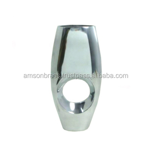 Vase à fleurs décoratif en métal aluminium poli Vase de décoration de table en métal pour table de mariage Vase en métal au design classique - Product Image 5