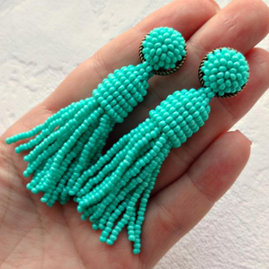 Pendientes de borla turquesa de la felicidad hechos a mano, pendientes de borla - Product Image 1