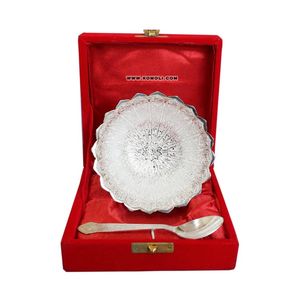 Ensemble élégant de bol et de cuillère en argent plaqué dans un coffret cadeau en velours, parfait pour les mariages, les festivals, les occasions spéciales - Product Image 1