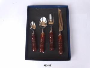 Juego de cubiertos de acero pulido con espejo de Venta caliente con mango de madera redondo Juego de cubiertos de vajilla de primera calidad - Product Image 6