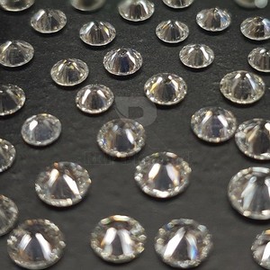 เพชร HPHT 0.40 ถึง 0.50 กะรัต สีขาว ทรงกลม เจียระไนแบบกลม ความสะอาดระดับ SI ผลิตด้วยวิธี CVD  แบบเมลี  ขัดเงา  เจียระไนอย่างดีมาก  ความแข็ง 10 โมห์ - Product Image 5