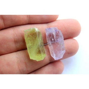 Cabochon en kunzite naturelle, forme brute druzy fantaisie - Product Image 1