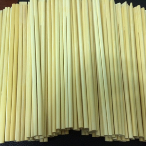 Baguettes jetables en bambou de 21-24 cm fabriquées en bois stocké Twin Sushi Viet Nam avec logo couverture en papier en vrac - Product Image 2