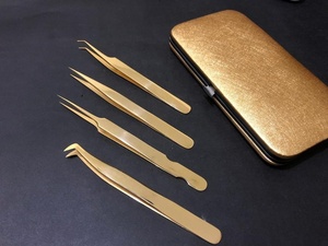 Pinzas de pestañas Chapado en oro de 24K Acero inoxidable japonés sólido Pinzas de extensión de pestañas clásicas y de volumen de etiqueta privada - Product Image 2