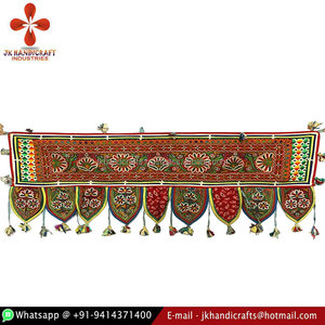 Tapiz de decoración de pared de tela de algodón Toran colgante de puerta India bordado a mano - Product Image 1