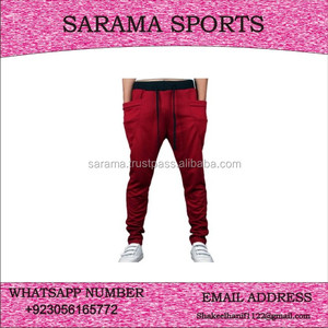 Pantalones de yoga cómodos personalizados hasta la rodilla Camo con bordado y diseño impreso para la temporada de primavera - Product Image 3