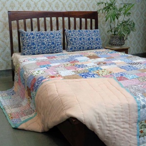 Trực Tiếp Của Nhà Sản Xuất Mới Nhất Phong Cách Hữu Cơ Bông Nữ Hoàng Kích Thước Quilt Tay Khối In Chắp Vá Mềm Mại Và Giá Cả Phải Chăng - Product Image 4