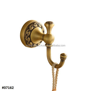 Crochet mural suspendu en laiton crochet mural moderne de haute qualité en laiton crochet mural pour chiffons et chapeau crochet en laiton support mural outil de stockage - Product Image 2