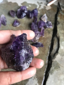 พลอยอะมีทิสต์ดิบธรรมชาติจากเหมืองโดยตรง มีทุกขนาดให้เลือก - Product Image 3