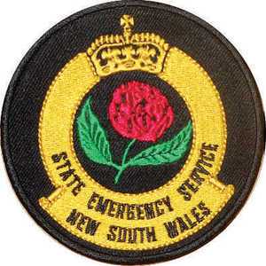 Venta al por mayor Yacht Club oro bordado 3D fieltro sostenible hierro-en el respaldo OEM estrella con ancla parche gorra sombrero Jeans chaqueta camisa - Product Image 3