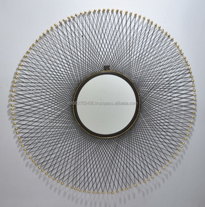 Miroirs en verre d'art décoratif suspendus au mur en métal élégant pour la décoration de salle de bain de chambre à coucher à la maison - Product Image 5