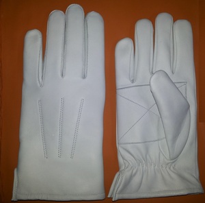 Guantes Blancos de Poliéster Bordados con Logotipo Personalizado y Tachuelas Modernas para Deportes y Actividades al Aire Libre en las Cuatro Estaciones - Product Image 2