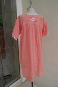 Robe tunique mexicaine en coton brodé à la main pour femmes, robe tunique mexicaine brodée à la main - Product Image 4