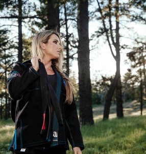 Kimono de Judo para Mujer de Alta Calidad, Personalizable, con Parches Bordados, 100% Algodón, Anti-UV, Antibacteriano y Duradero - Product Image 2