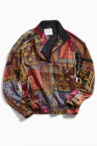 Chaqueta bomber 100% poliéster estampada por sublimación - Product Image 4