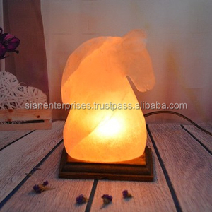 Grace Your Home avec tête de cheval sculptée au sel de l'Himalaya, décoration en cristal purifiant l'air de Sian Enterprises - Product Image 3