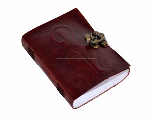 สมุดโน๊ตหนังแท้ลายนูนพร้อม A5 C-Lock แบบโบราณ - Product Image 1