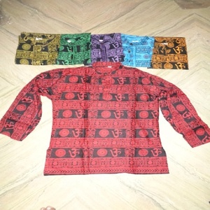 OM Mantra OM พิมพ์ลาย kurta จากอินเดียพิมพ์ลายพื้นเมือง - Product Image 1