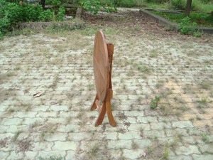 โต๊ะกาแฟทรงกลมไม้ธรรมชาติสีน้ําตาลมีสไตล์คุณภาพระดับพรีเมียมพับได้สําหรับสวนรับประทานอาหารกลางแจ้งหรือห้องนั่งเล่น - Product Image 5