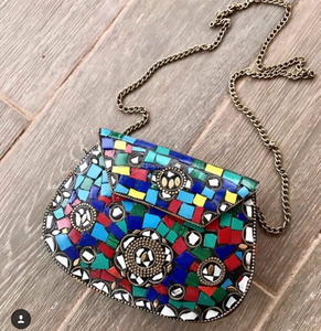 Bolso de mano de noche de tela de seda de imitación ecológico hecho a mano para mujer al por mayor personalizado con forro de tela suave y cadena dorada - Product Image 6