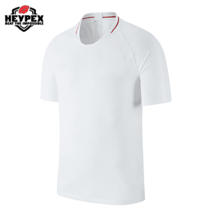 Camiseta de fútbol personalizada al por mayor 2025, uniforme juvenil sublimado con los últimos diseños, servicio OEM, técnica de corte automatizada - Product Image 2