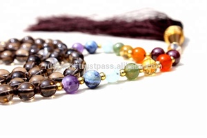 Collier de perles de mala 7 chakras avec pompon, perles de prière en cristal de quartz fumé pour homme, pierres de guérison, 108 perles naturelles polies de 6 mm - Product Image 4