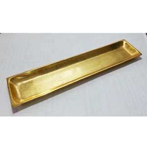 Plateau décoratif en aluminium doré de forme moderne et élégante pour la décoration de salle à manger de mariage avec logo personnalisé - Product Image 4