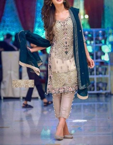 AJM TRADE HOUSE Awesome Pakistanais Soie Coton Lin Robes de Pelouse pour Adultes Ethnique Salwar Kameez Anarkali Costume pour les Mariages - Product Image 2