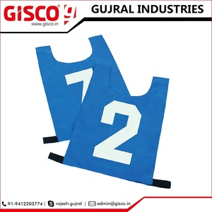 Fabricant indien de vêtements de sport de football bavoirs et gilet d'entraînement de football tissu en maille imprimé unisexe adulte marque personnalisée - Product Image 4