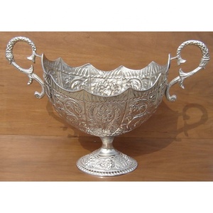 Top Trending Diseño clásico Latón Plata Bandeja para servir Tamaño personalizado Forma Color Usos Utensilios de cocina Hotel Restaurante - Product Image 4