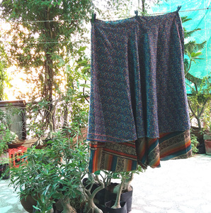 กระโปรงผ้าถุงผ้าไหมส่าหรี,ดีไซเนอร์สองชั้นแบบกลับด้านได้จากอินเดีย - Product Image 2