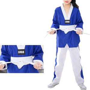 Uniforme de Taekwondo aux couleurs personnalisées, vêtements traditionnels rouges, ensemble pour enfants, adultes, étudiants, Dobok de Taekwondo, approuvé, vêtements noirs à col en V - Product Image 6