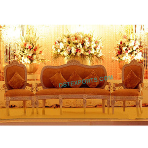 Juego de Sofás Dorados para Bodas Hindúes, Diseño Moderno, Sofá para Bodas con Automans, Juego de Sofás con Tallado Pesado para Bodas Indias, EE. UU. - Product Image 1