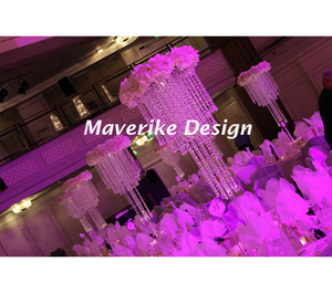 Candelabro colgante decorativo de lujo con cuentas de cristal, mesa de boda, centro de mesa, elevador y vela superior chapada en plata - Product Image 5