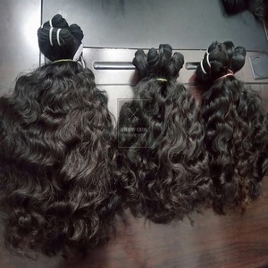 Cheveux vierges indiens 100% naturels, cheveux humains non traités 12A, extensions de cheveux avec styles bouclés et ondulés, directement d'Inde - Product Image 3