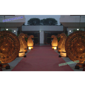 Decoración de Entrada para Pasillo de Boda, Columnas Redondas de Fibra para Pasillo, Pilares Dorados con Diseño Paisley para Bodas, Grandes Columnas de Fibra para Bodas en EE. UU. - Product Image 1