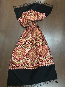 Toplook — foulard, hijab en laine Pure, avec pashmiri, broderie au point de chaîne - Product Image 4