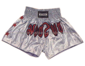 LOGO PERSONNALISÉ KICK BOXING SHORT DE BOXE MMA CUSTOM MUAY THAI KICKBOXING AVEC BRODERIE ET COULEUR NÉCESSAIRES - Product Image 4