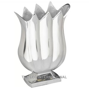 Jarrón de Flores de Metal de Diseño Elegante Más Vendido, Jarrón de Flores Decorativo de Metal para el Hogar, Compre a un Fabricante Indio - Product Image 1