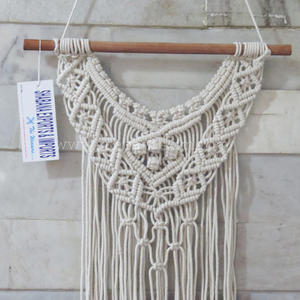 Tapiz de pared tejido de macramé para decoración del hogar Arte de pared de macramé de algodón He Come - Product Image 5