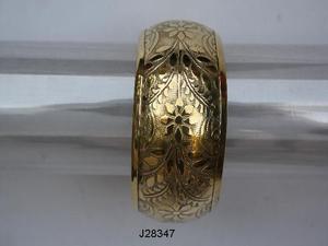 Bracelet en bois et mosaïque de différents bois, objet artisanal fait à la main, bijoux pour femmes et filles - Product Image 6