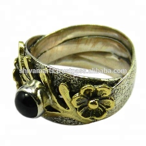 Bague en pierre précieuse d'onyx noir véritable faite à la main en argent sterling 925 Bijoux éternité Vermeil Anneaux Fournisseur et exportateur - Product Image 2
