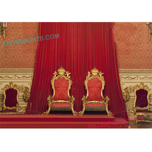 Ensemble de chaises de scène élégantes pour la mariée et le marié décorations de meubles Bollywood conçues pour le mariage indien léger en bois personnalisable - Product Image 1