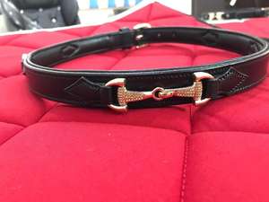 Cinturón de Mujer con Diseño de Bocado de Caballo con Diamantes Exclusivos, Accesorio Ecuestre Elegante y Duradero para Jinete - Product Image 4