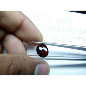 Gema de Granate Rojo Natural de Calidad AA+ con Corte Checkerboard Ovalado de 10x12 mm, 4.70 Quilates - Product Image 2