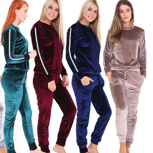 Ensemble de survêtement en velours de haute qualité pour femmes, 2 pièces, taille plus, coupe-vent, jogging d'hiver, logo imprimé - disponible en XXL XL - Product Image 2
